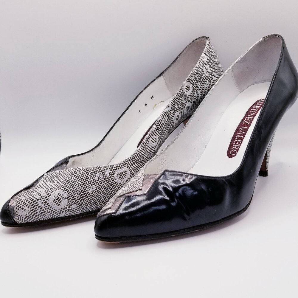 80s Vintage Martinez Valero Black Patent Leather Pumps - Size 6